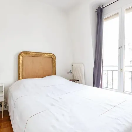 Nice And Cozy Flat In Montmartre !
